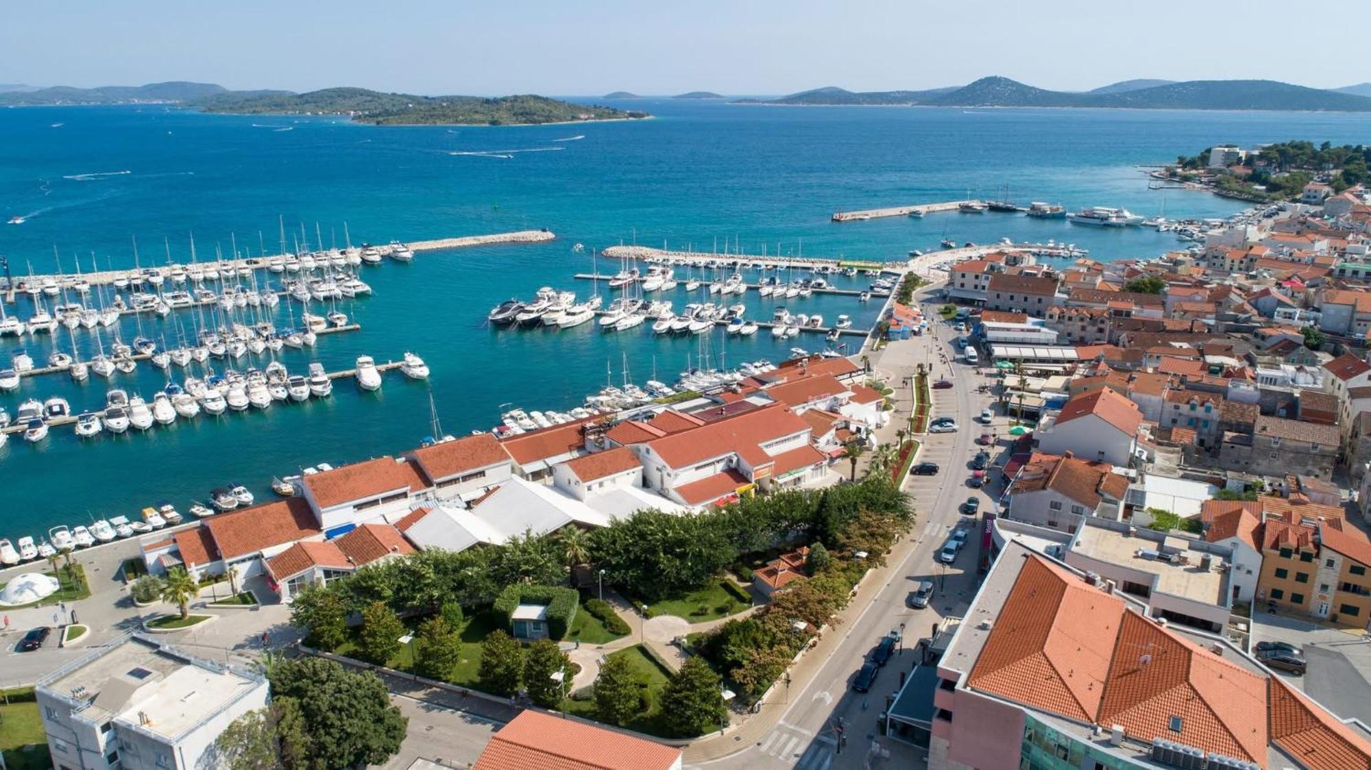Apartmani Mira Vodice Eksteriør billede