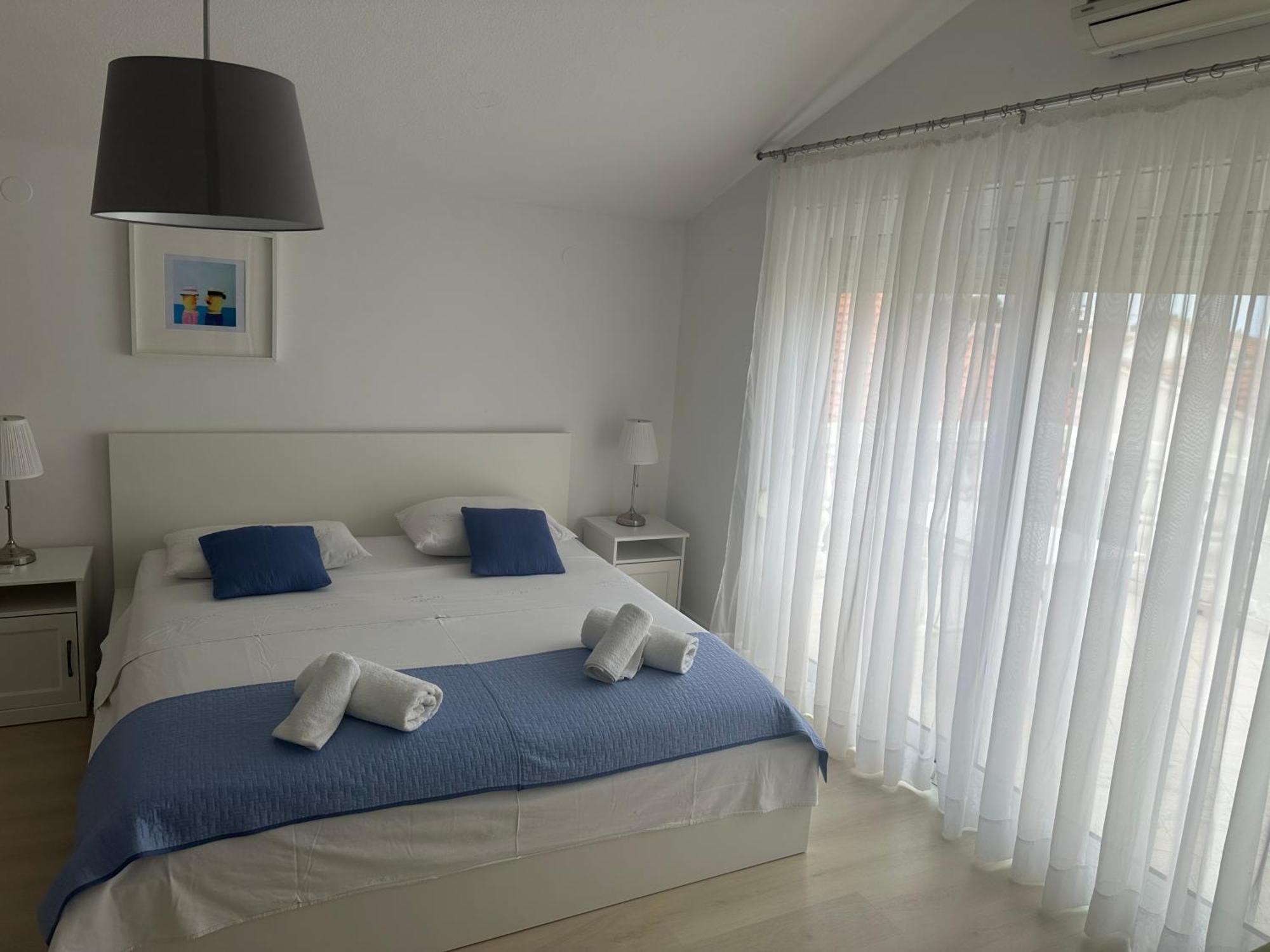 Apartmani Mira Vodice Eksteriør billede