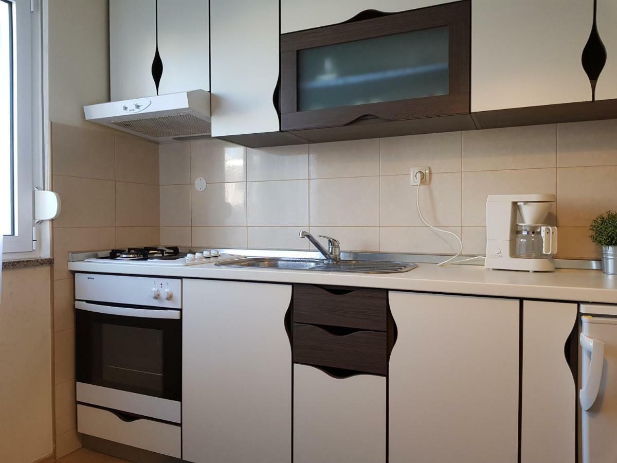 Apartmani Mira Vodice Eksteriør billede