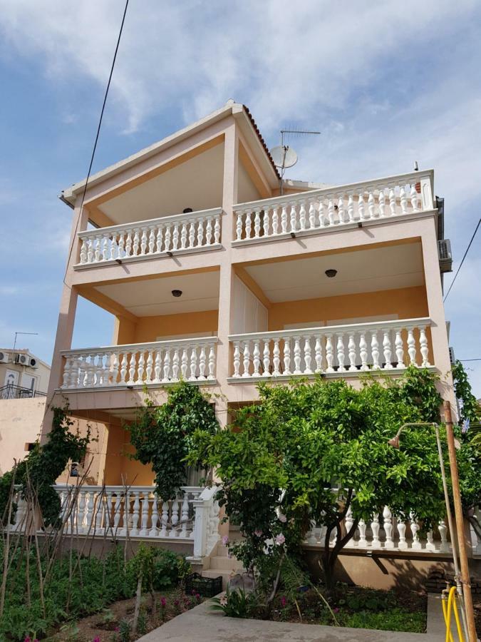 Apartmani Mira Vodice Eksteriør billede